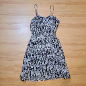 Forever 21 Black and White Tropical Palm Leaf Print Women Size Large